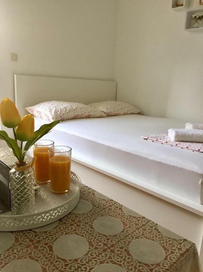 Apartment Jelas Makarska Buitenkant foto